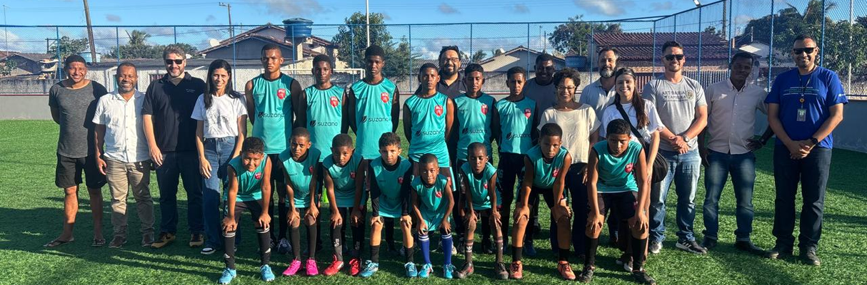 Equipe da Suzano visita Escolinha de São José