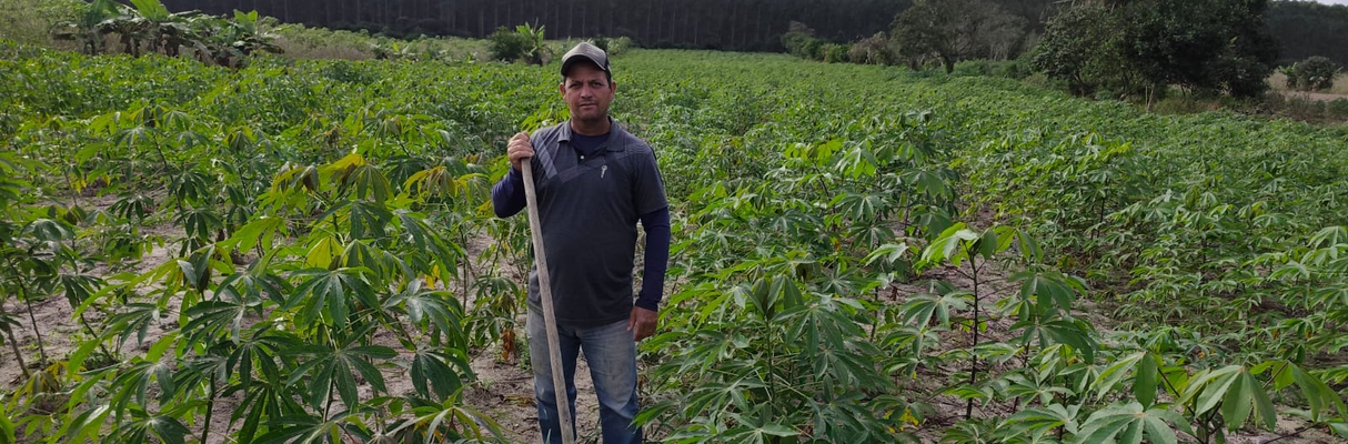 Agricultor Gilson Viana Borges. Foto Suzano_Divulgação
