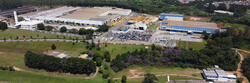 Komatsu celebra 50 anos de sua fábrica no Brasil com novo  ciclo de investimento e foco em mercados internacionais